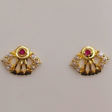 18k Gold Elegant earrings by D.M. Jewellers
