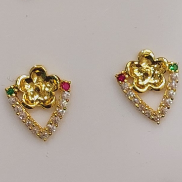 18k flower pattern earrings by D.M. Jewellers