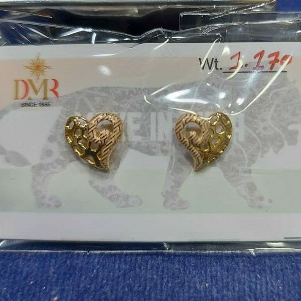 18ct fancy plain heart laser earrings